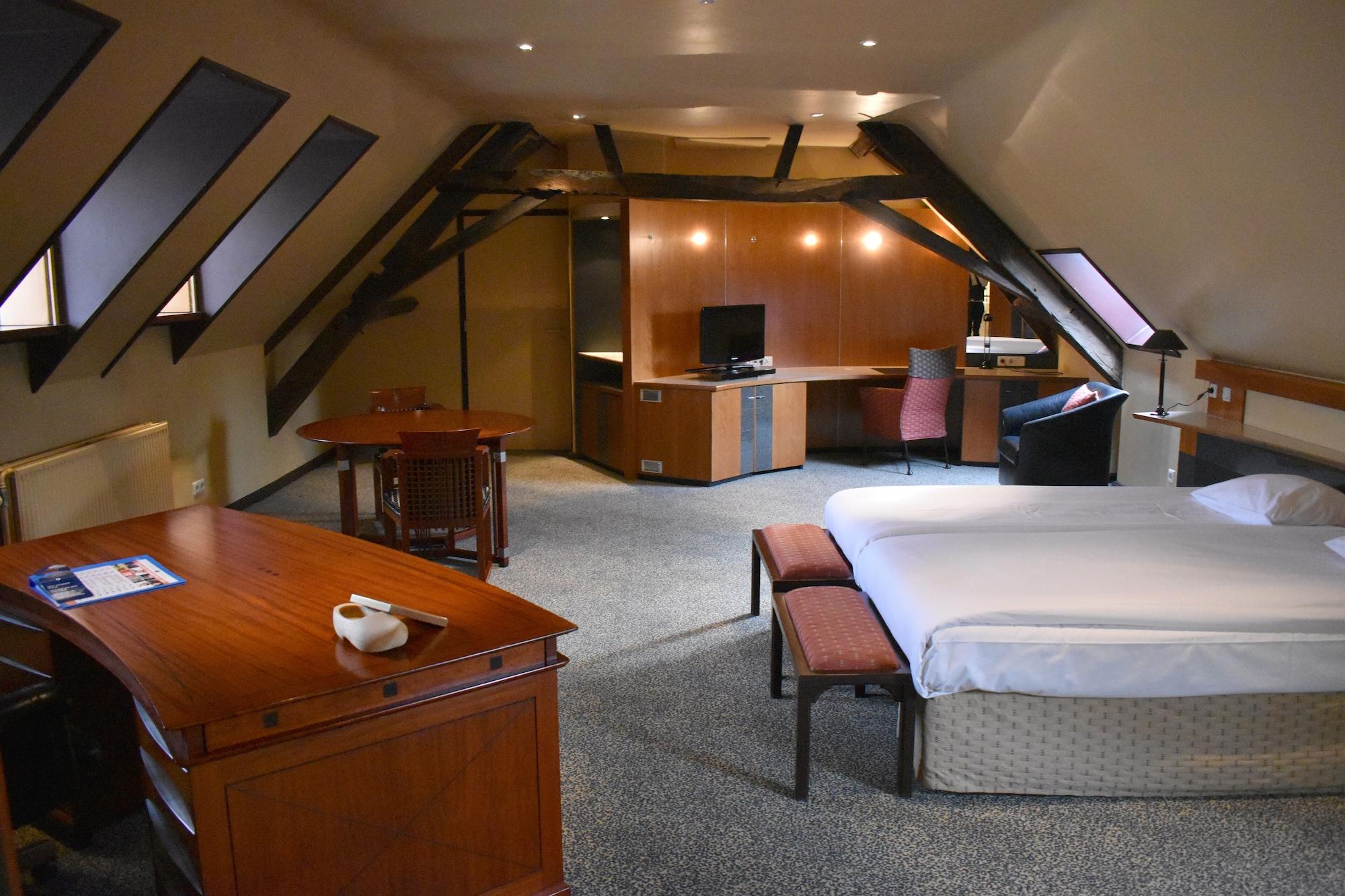 Fletcher Hotel-restaurant Kasteel Erenstein Hotel 4*