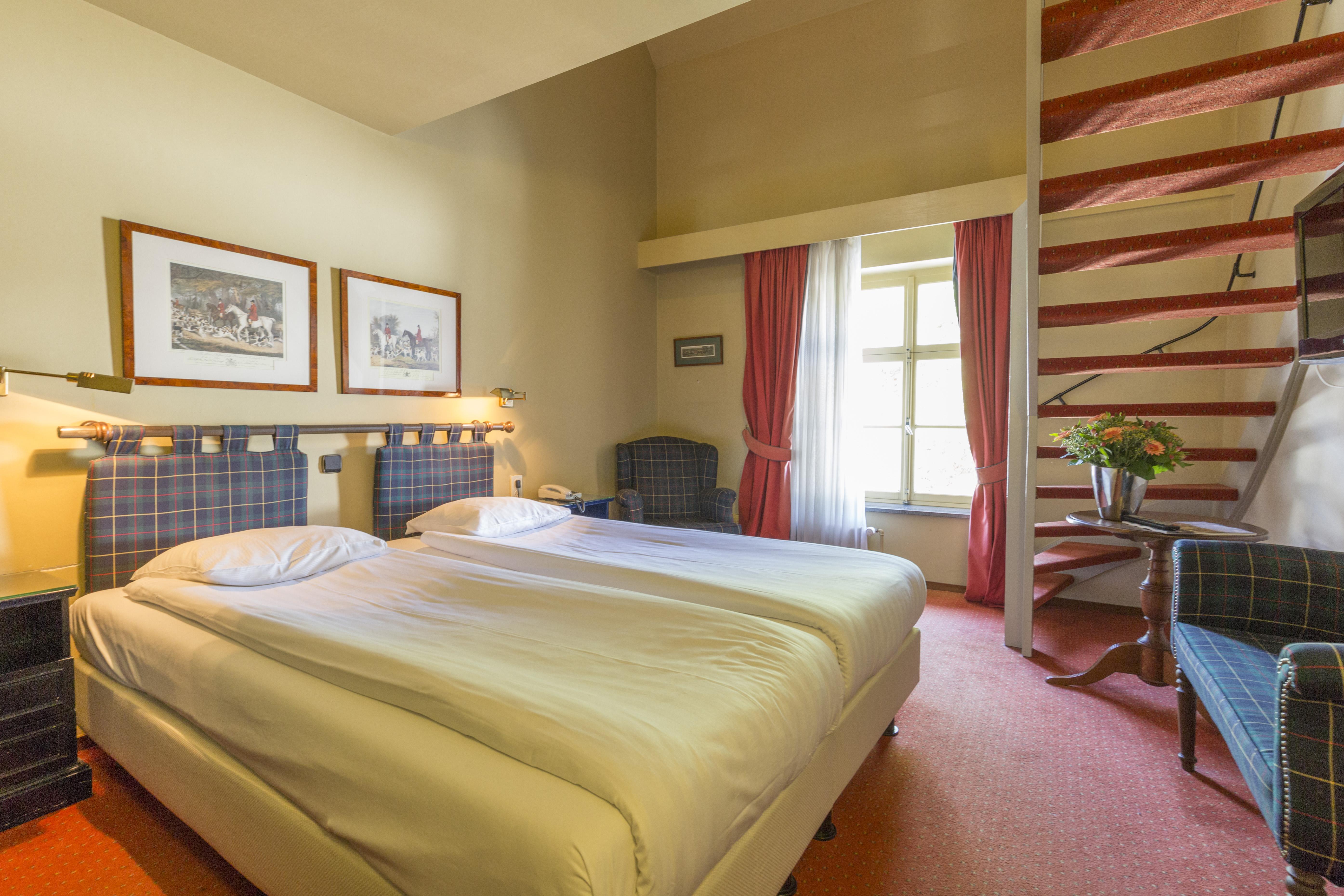 Fletcher Hotel-restaurant Kasteel Erenstein Hotel 4*