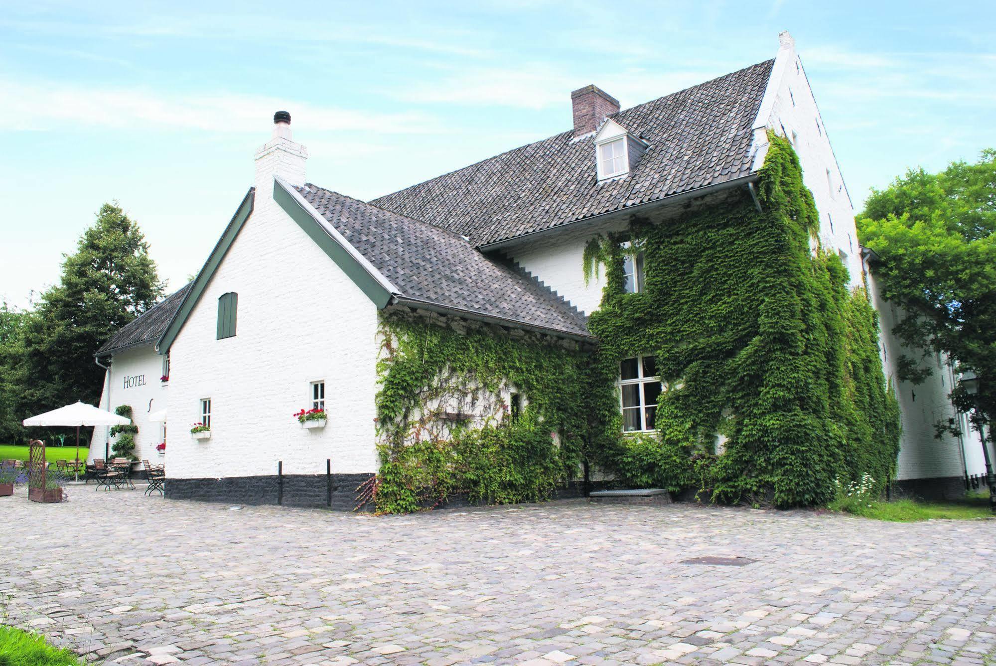 Fletcher Hotel-restaurant Kasteel Erenstein Hotel 4*